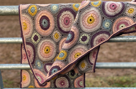 Victoria's Magic Circles using Black Tulip