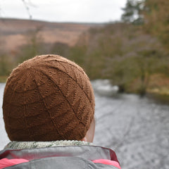 Serriform knitted hat kit