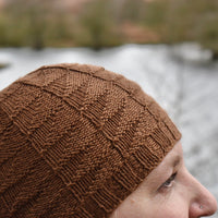 Serriform knitted hat kit